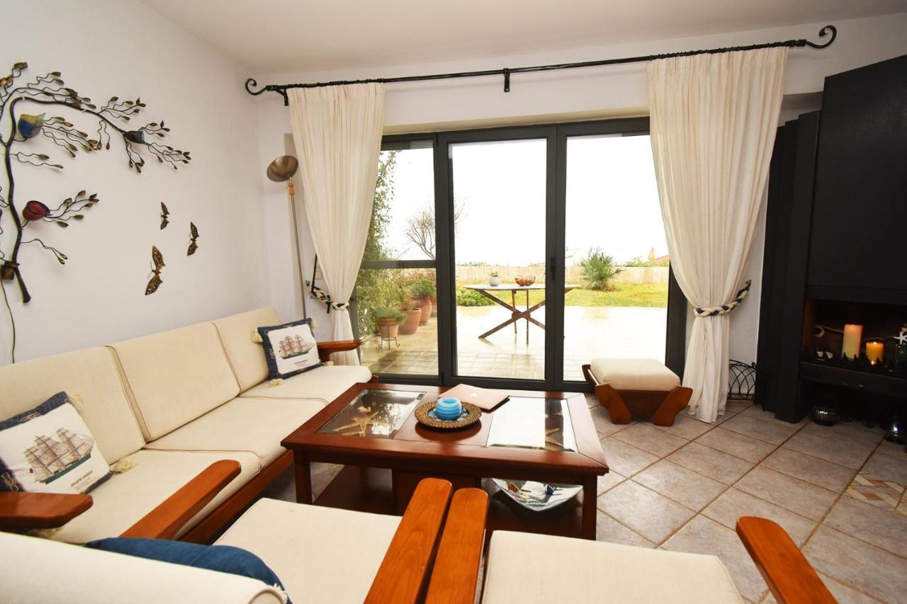 Olia Sea View Shared Pool Villa, Nea Fokea