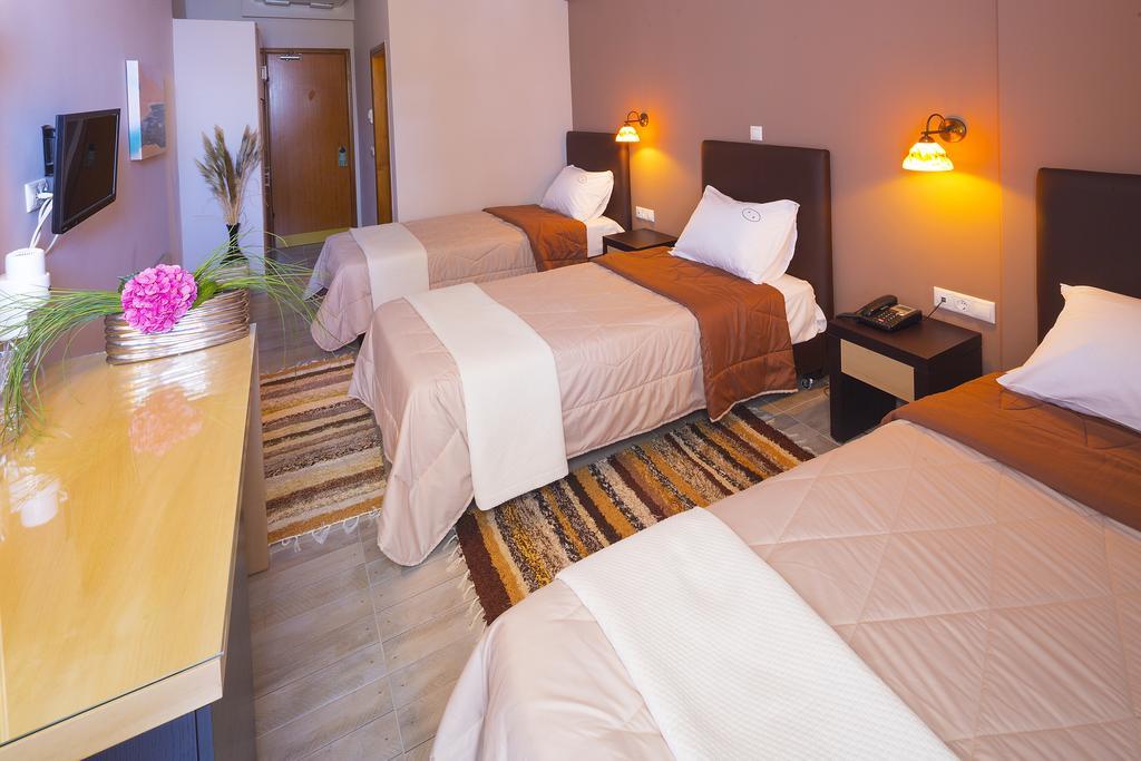 Kyparissia Beach Hotel 3*