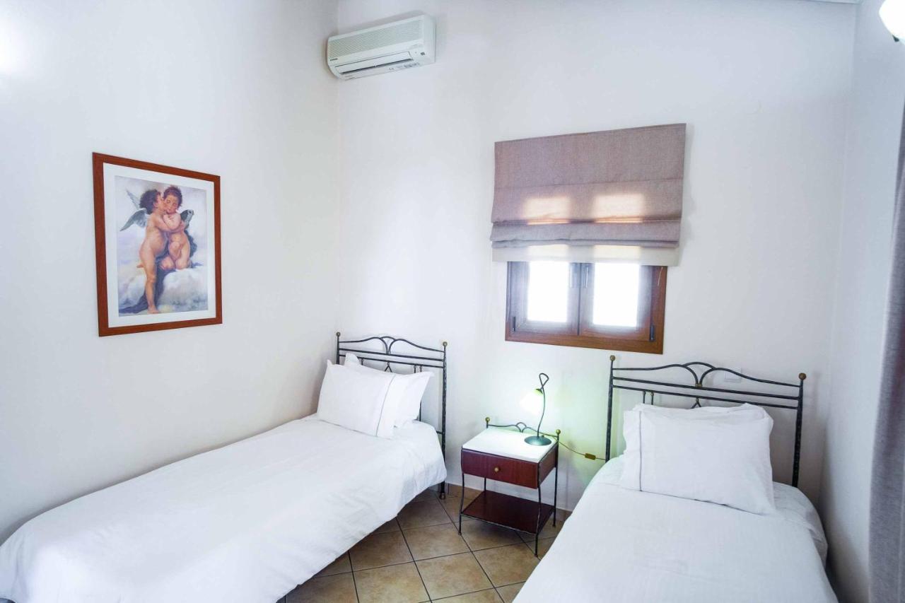 Apolis Executive Villa *