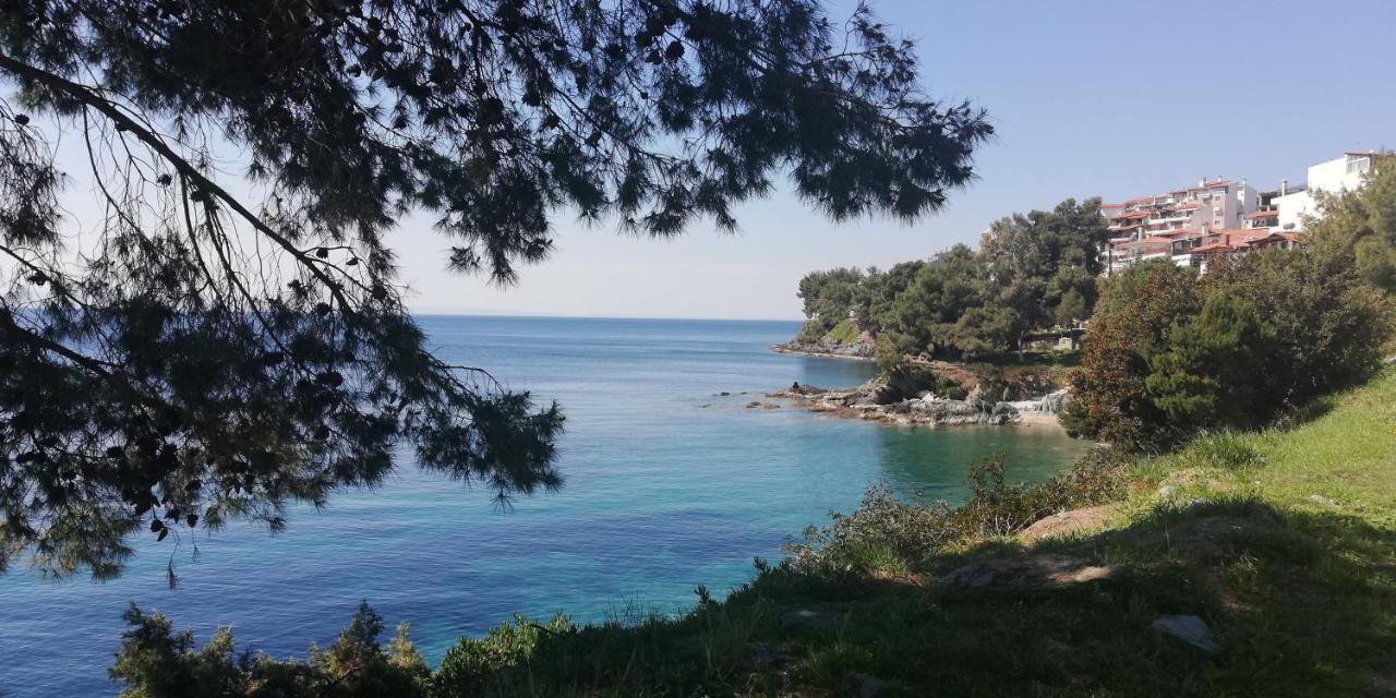 To Spitaki * Neos Marmaras