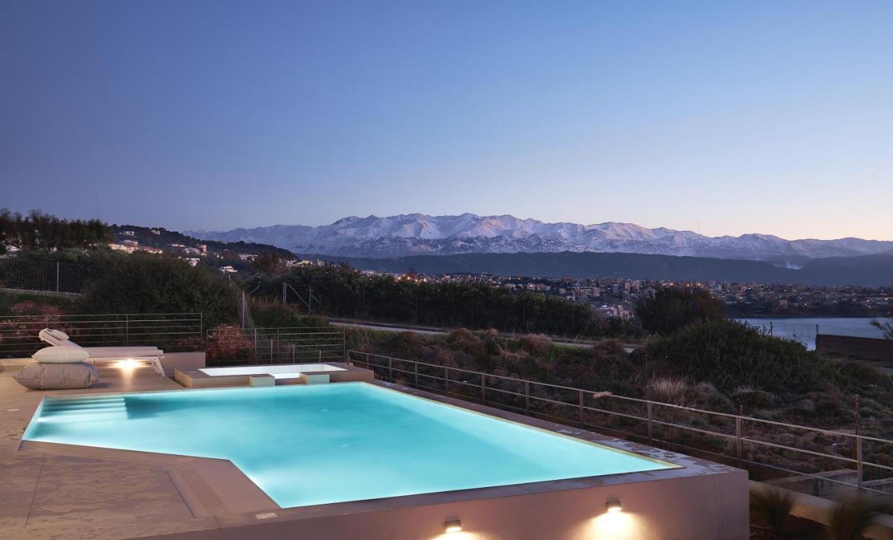 Apartment Pachnes Luxury - Heated Pool, Sea View