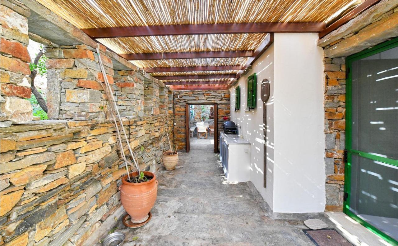 Holiday home Eliza With A Swimming Pool And Sea View In The Area Of Otzia, On The Island Of Kea Otzias