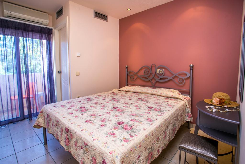 Apartment Studios Akrogiali *