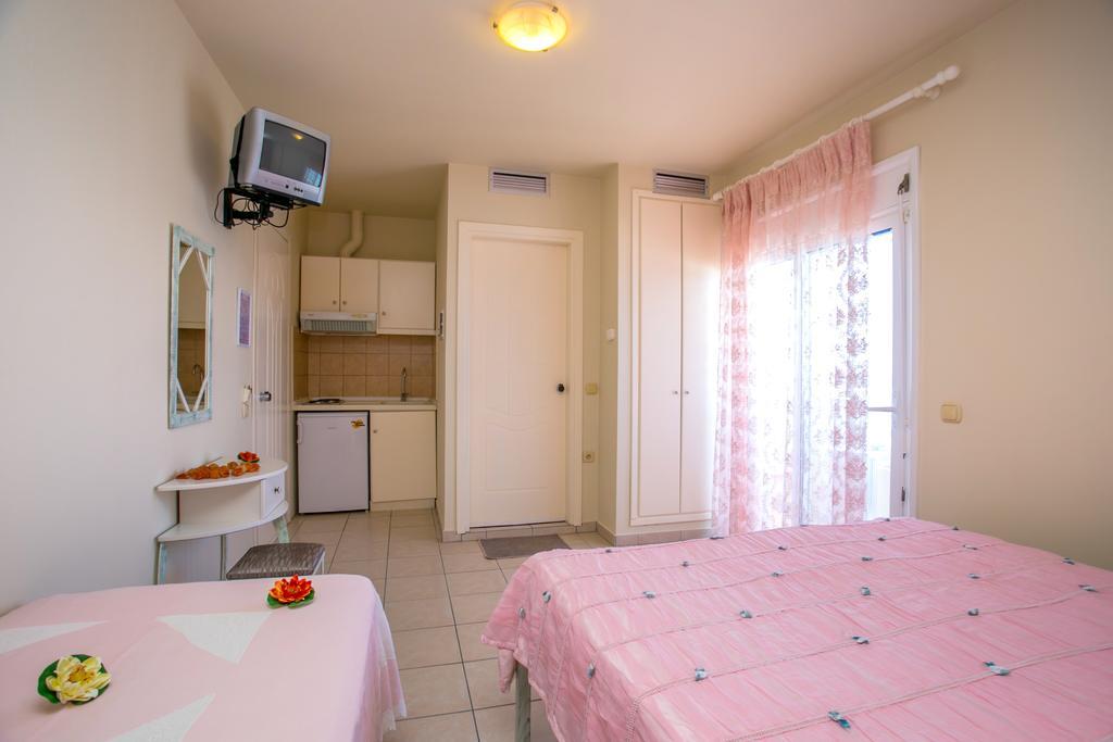 Studios Akrogiali *