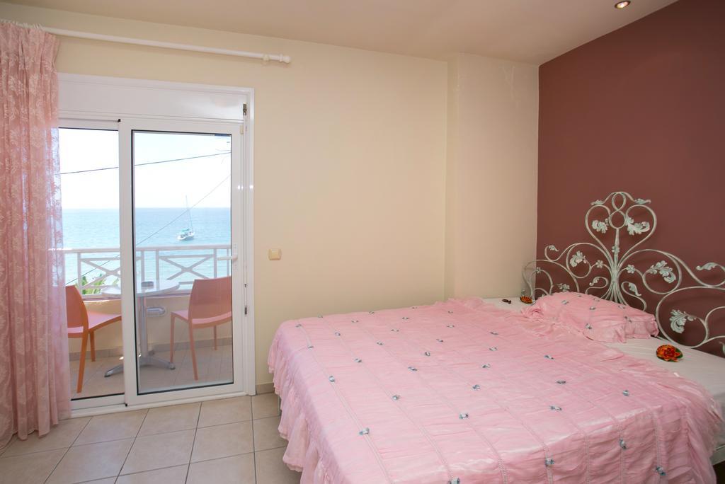 Studios Akrogiali