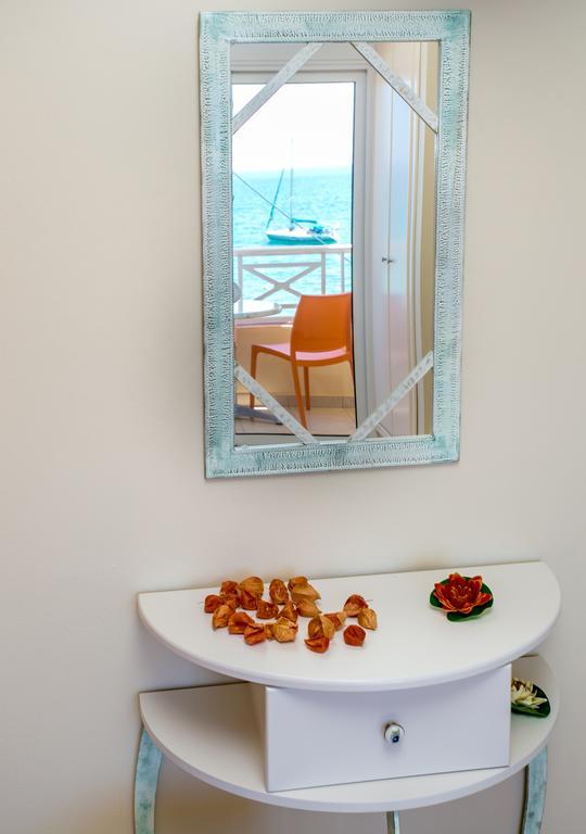 Studios Akrogiali Apartment