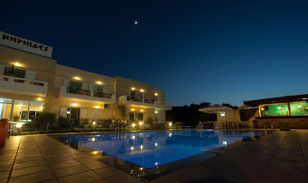 Niriides Aparthotel