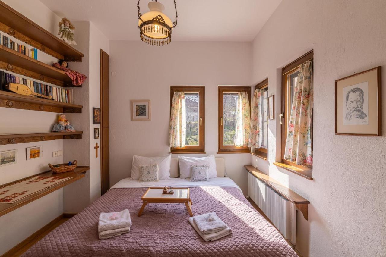 Stefanos Villa *