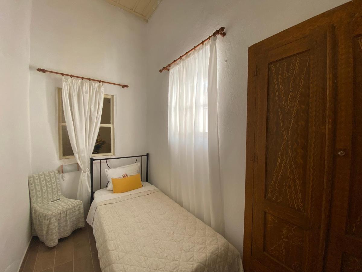 Marthas Traditional House *