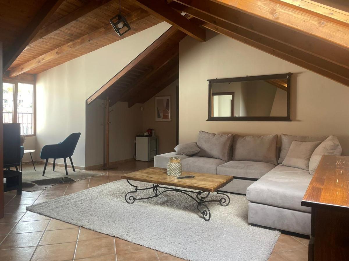 Tzovolos Apartment