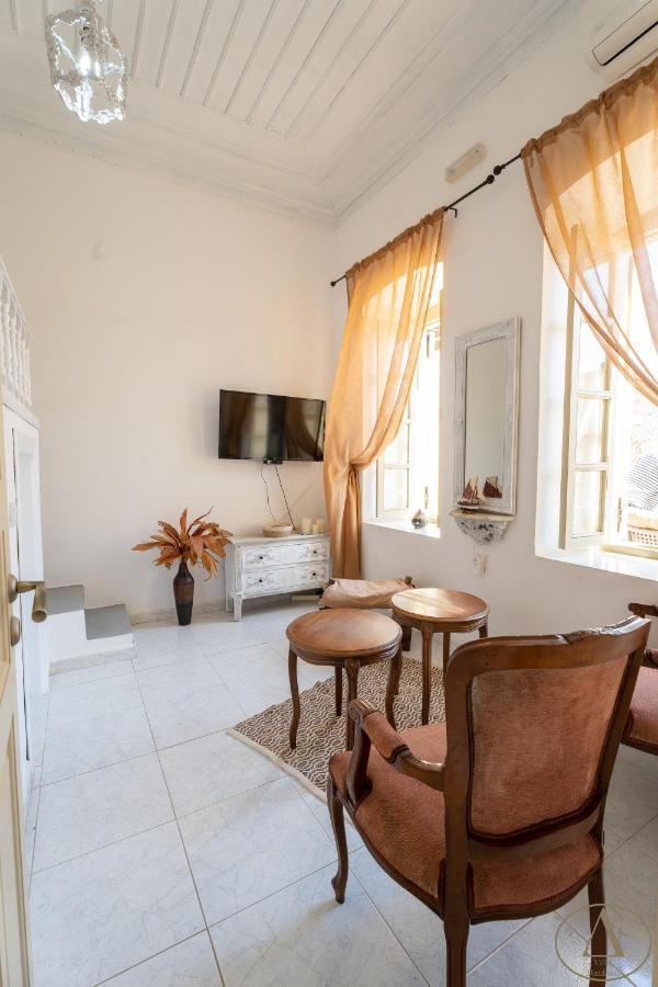 Mansion House * Chalki Town