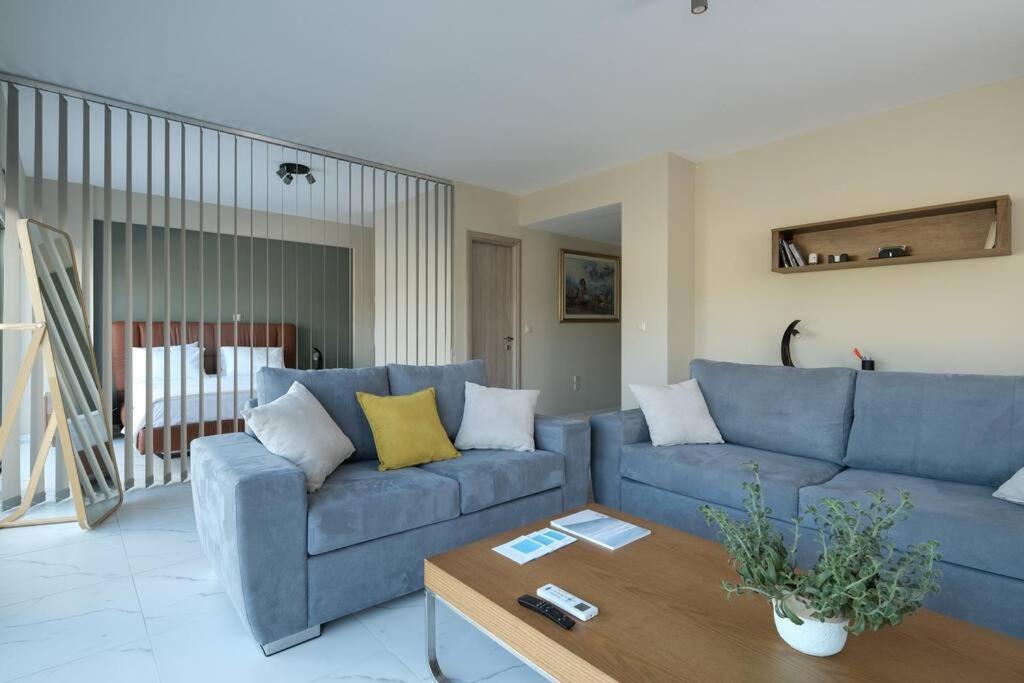 Spacious & Minimal Near Airport Peania Coniann Filoxenia * Paiania