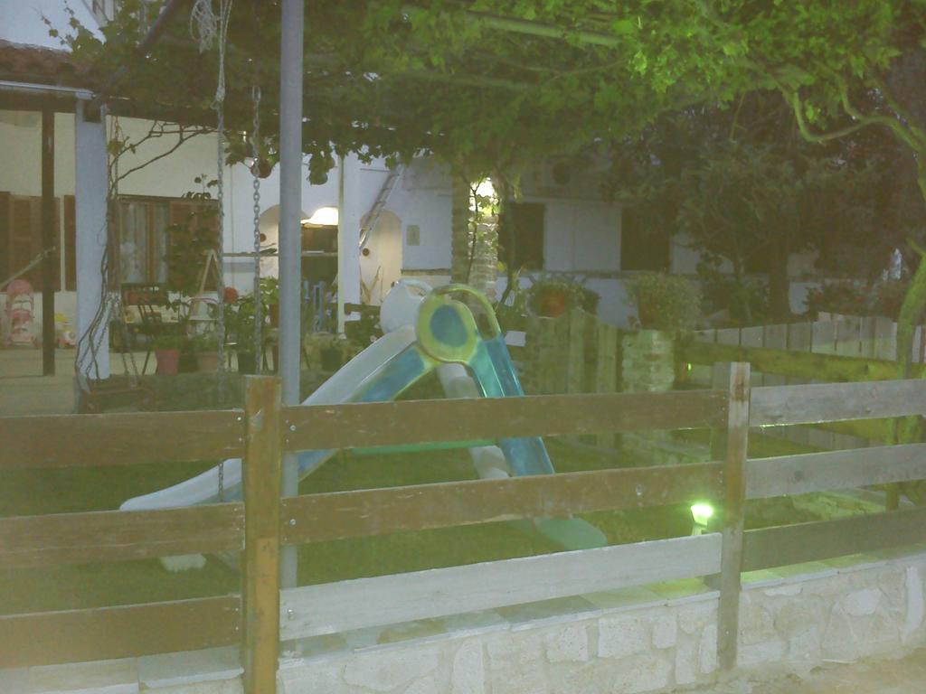 Mylos * KASSANDRA