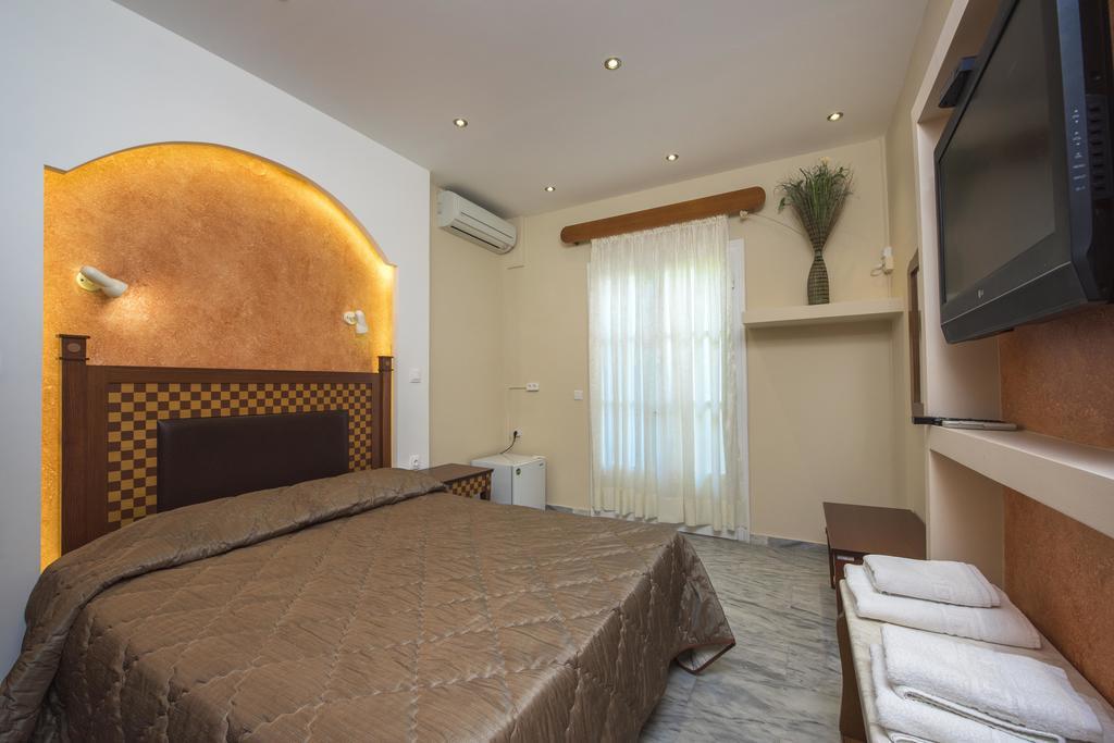 Aparthotel Mouse Island Perama (Corfu)