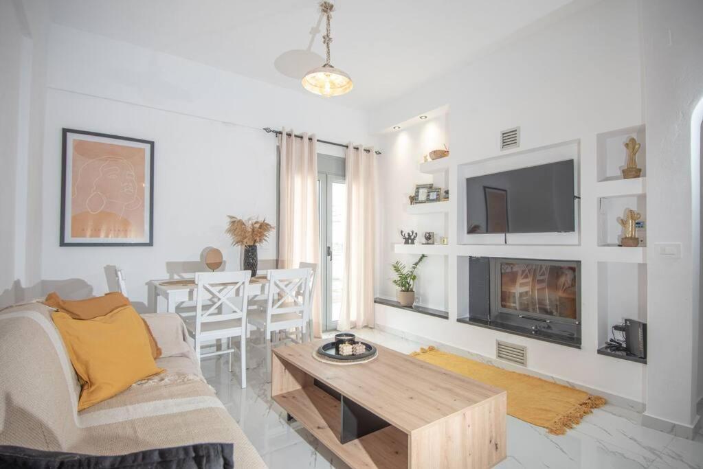 μοντέρνο Almyra Apartment *