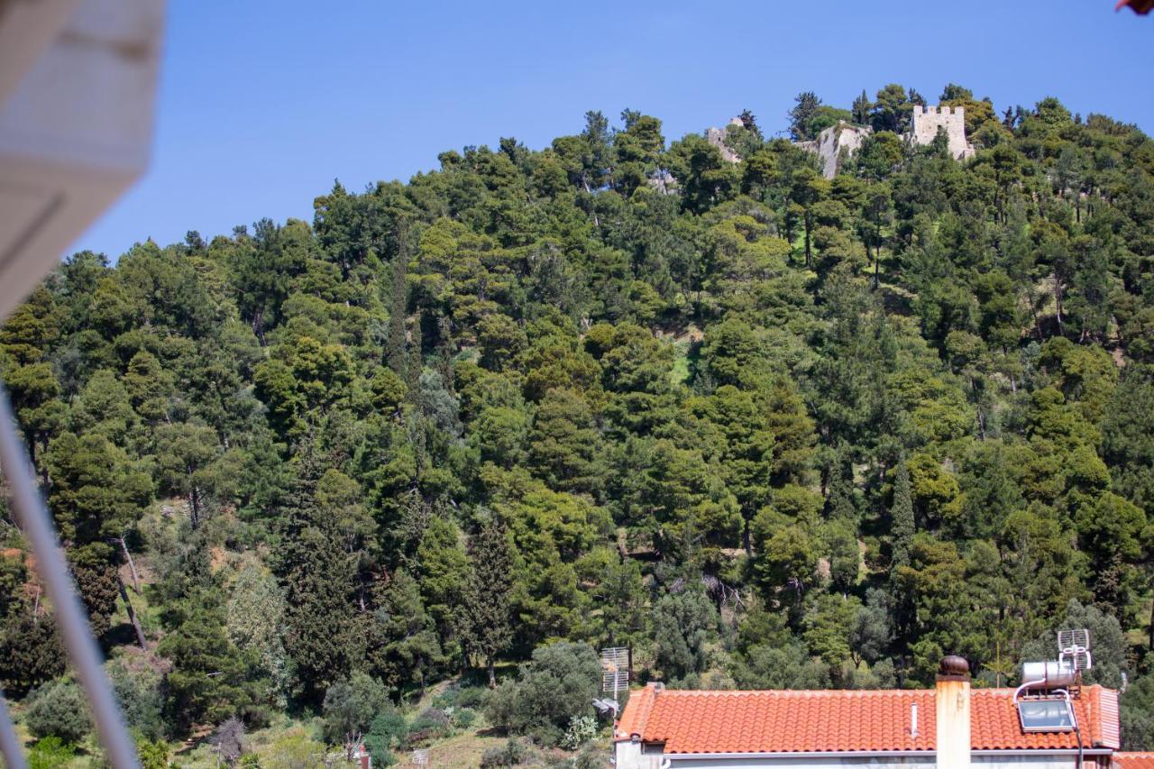 Poly's Charming - City Center & Near The Beach 2bedroom Apartment Nafpaktos