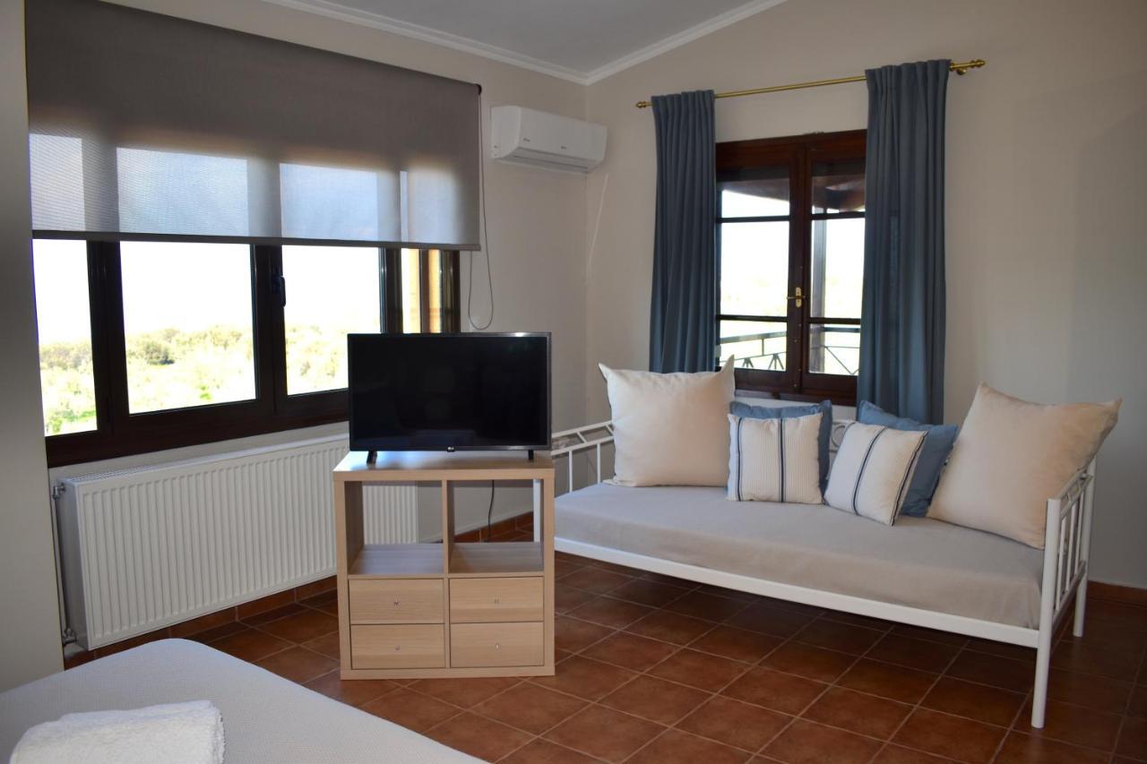 Ampelos Hillside * Akrata