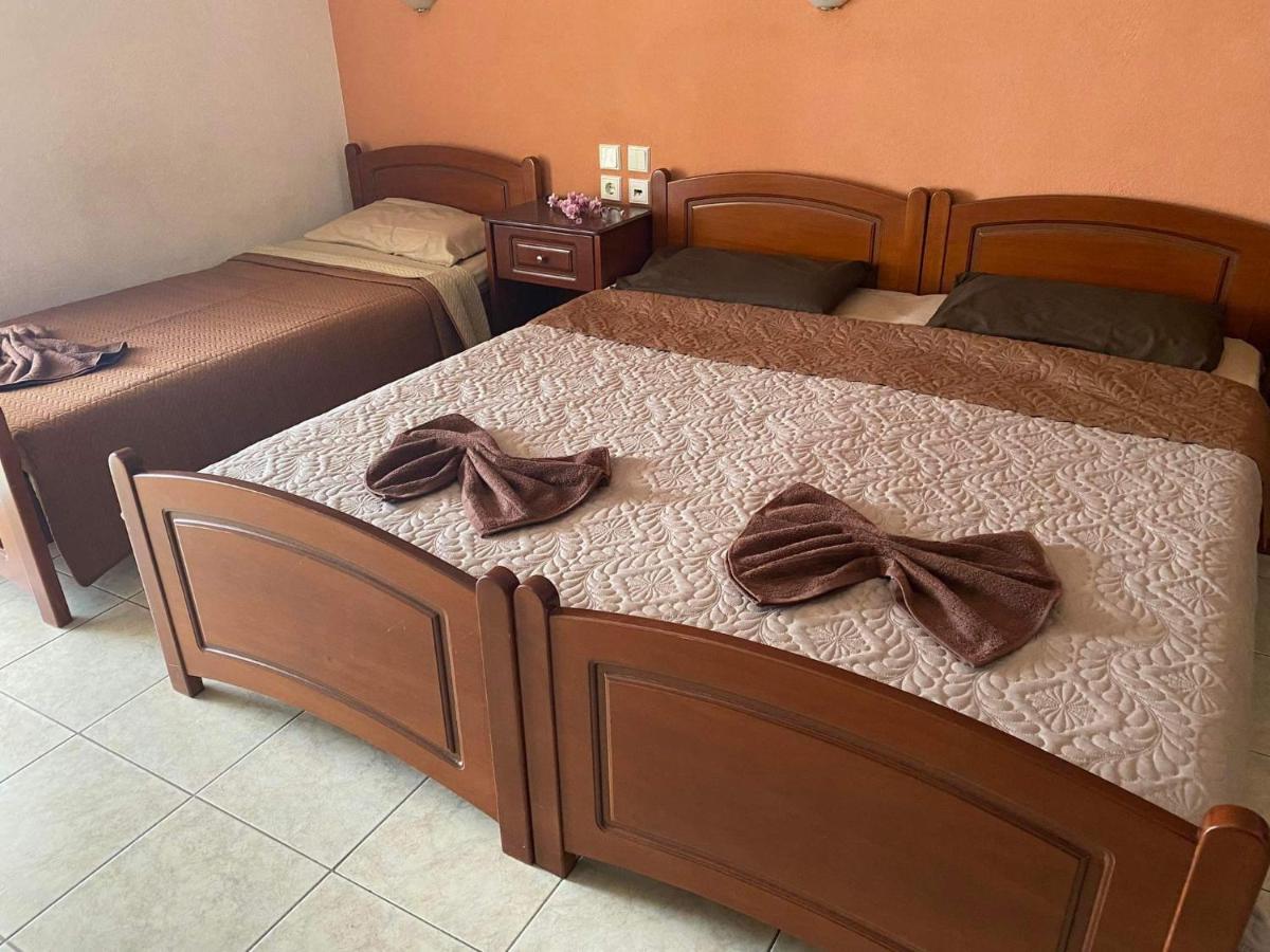 Hotel Manos *