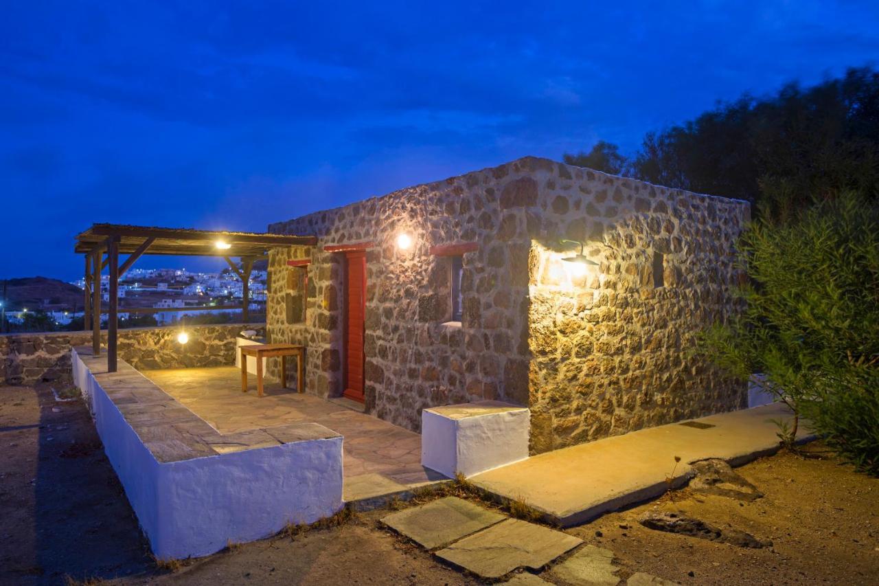 Marketos Windmill And Apartment Tripiti