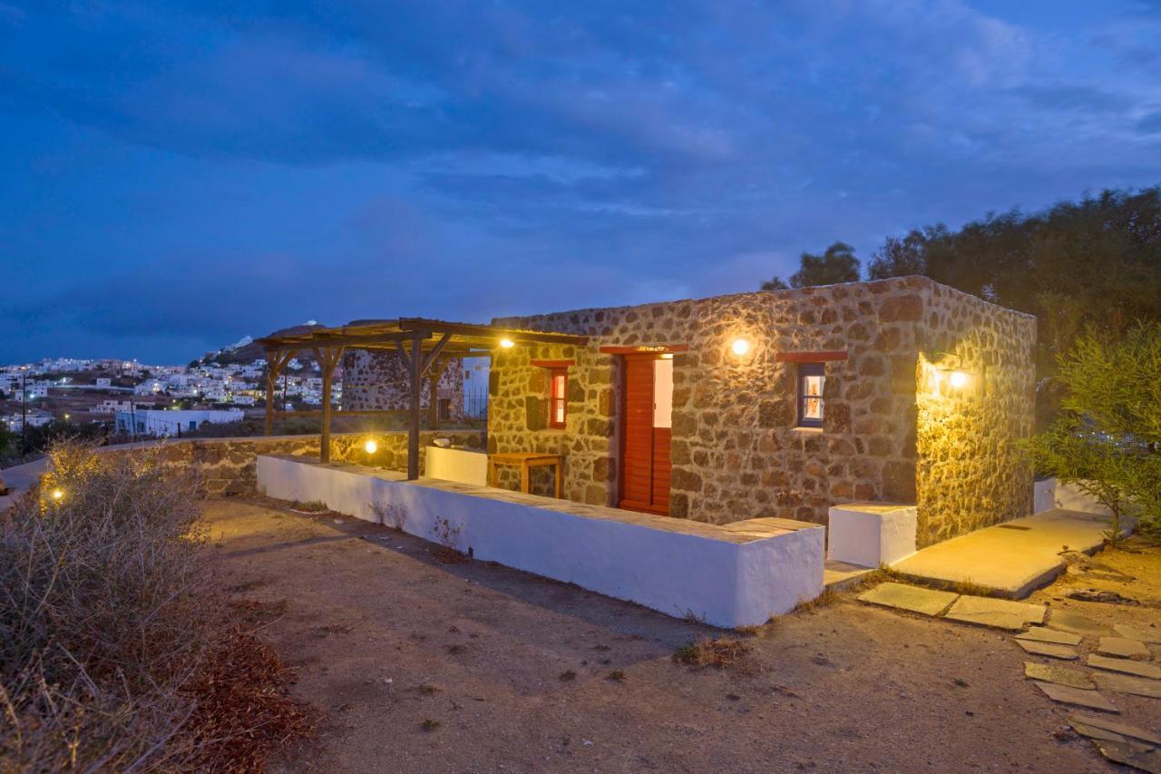 Marketos Windmill And Apartment Tripiti