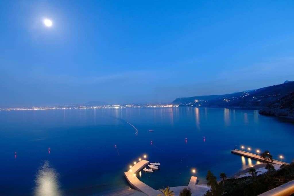 Luxury Seaside Villa,heraklion Crete Villa