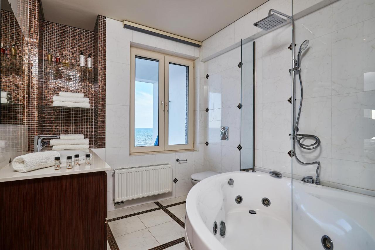 Rodo Seafront With Heated Private Pool And Jacuzzis By Volta And *