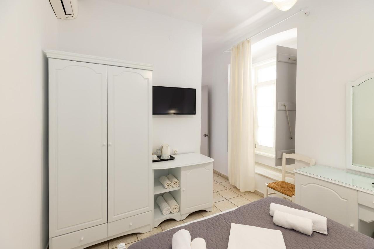 Achilleas 3* Hydra (Saronic Islands)