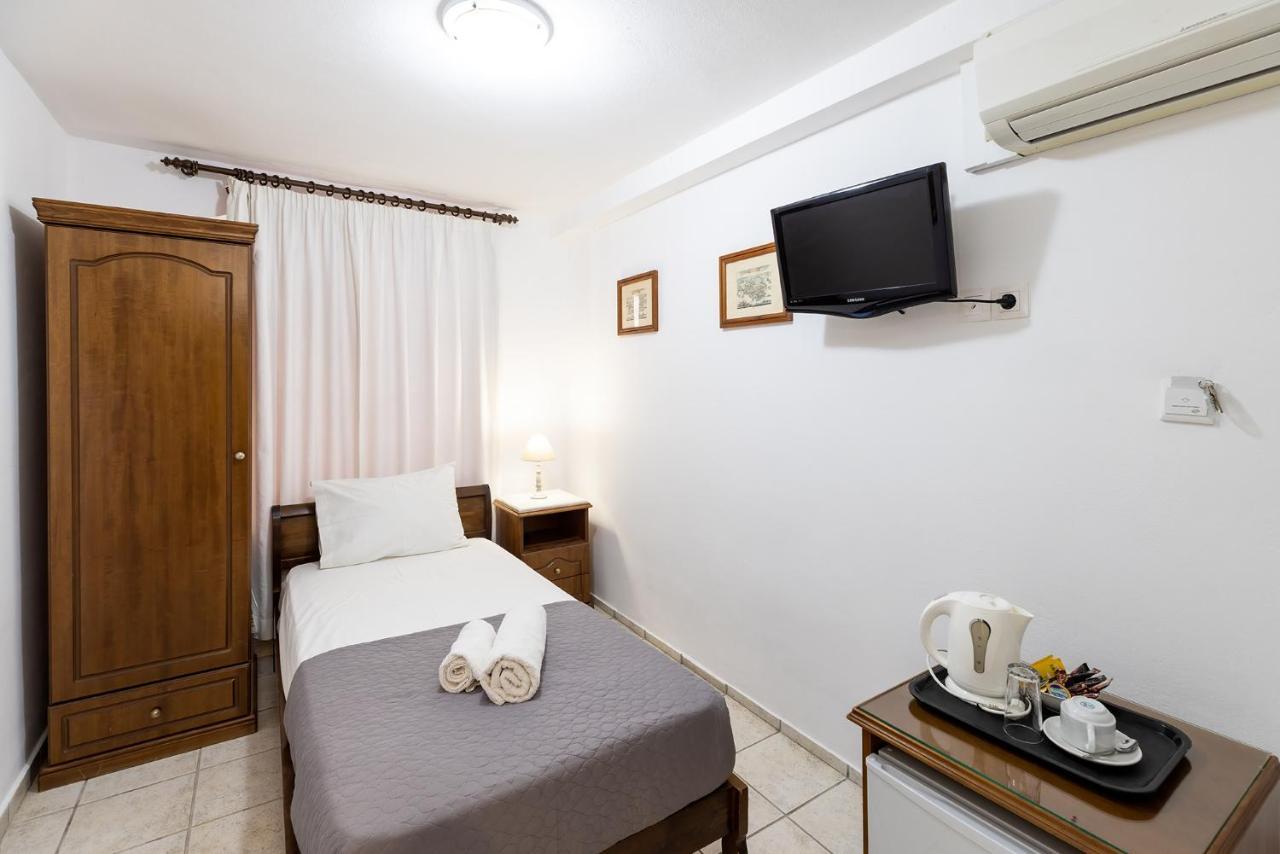 Achilleas 3* Hydra (Saronic Islands)