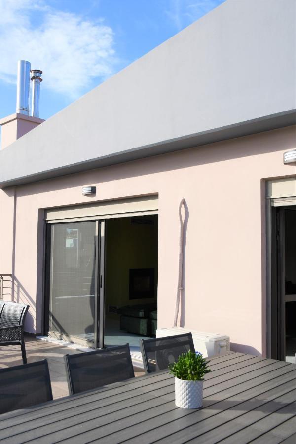 Spacious & Minimal Near Airport Peania Coniann Filoxenia Apartment Paiania