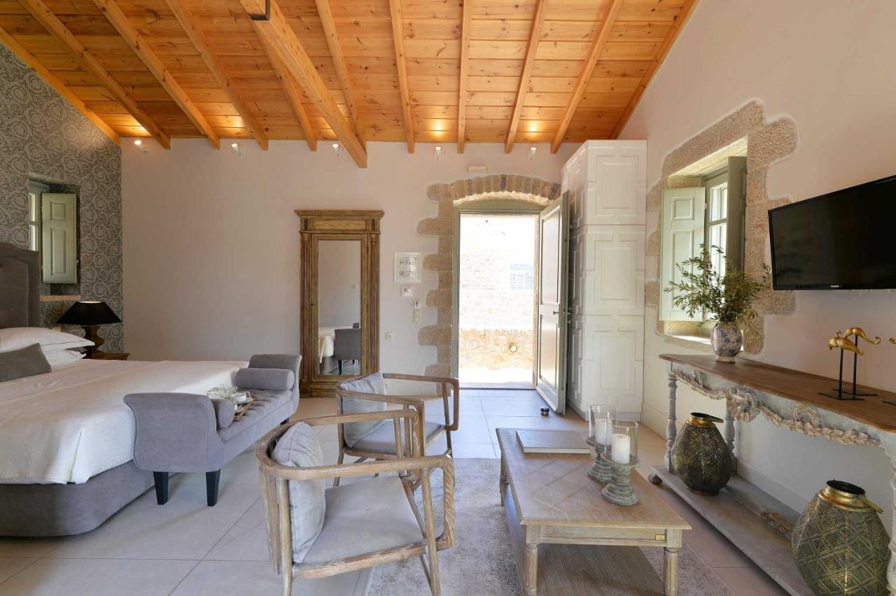 Akrolithi Boutique & 3*