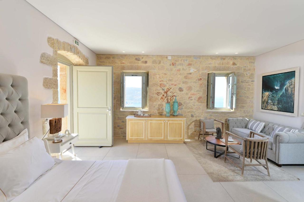 Hotel Akrolithi Boutique & Oitilon