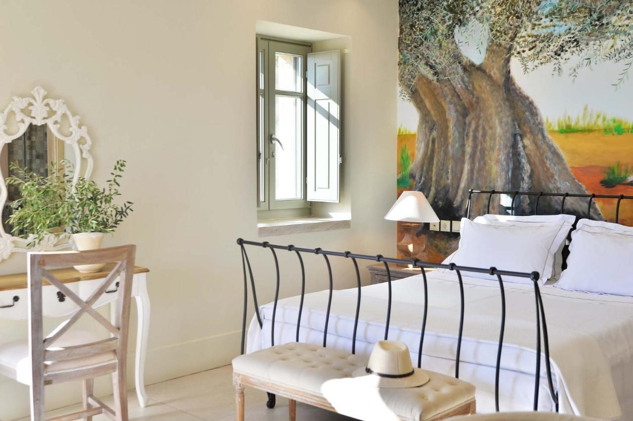 Akrolithi Boutique & 3* Oitilon