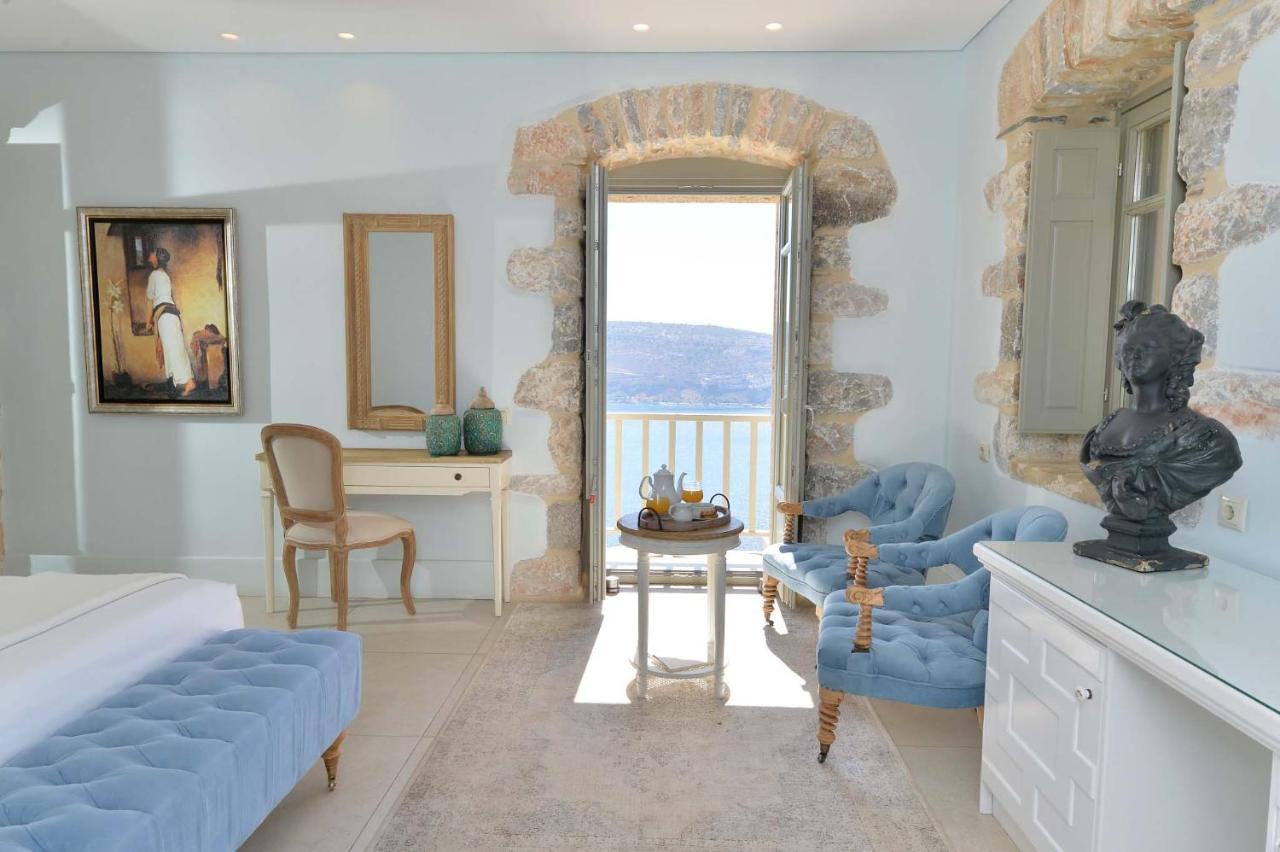 Akrolithi Boutique &