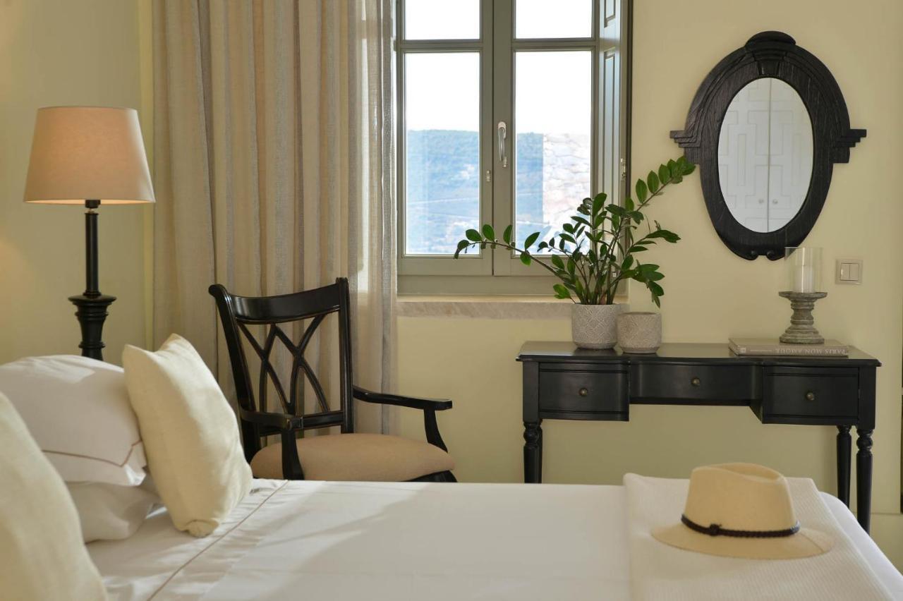 Akrolithi Boutique & Hotel