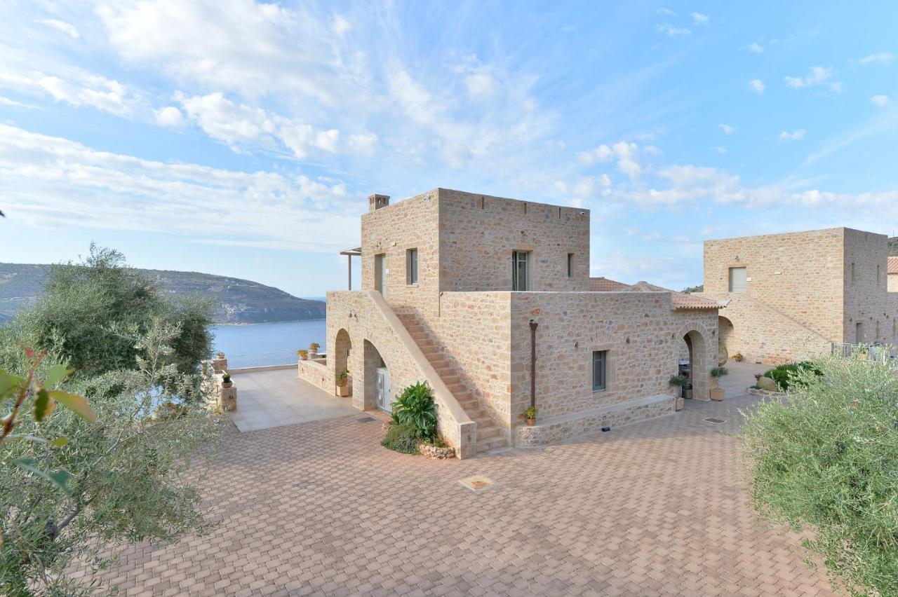 Akrolithi Boutique & 3*