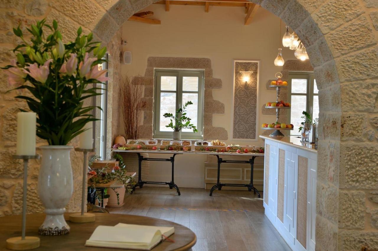 Akrolithi Boutique & 3*