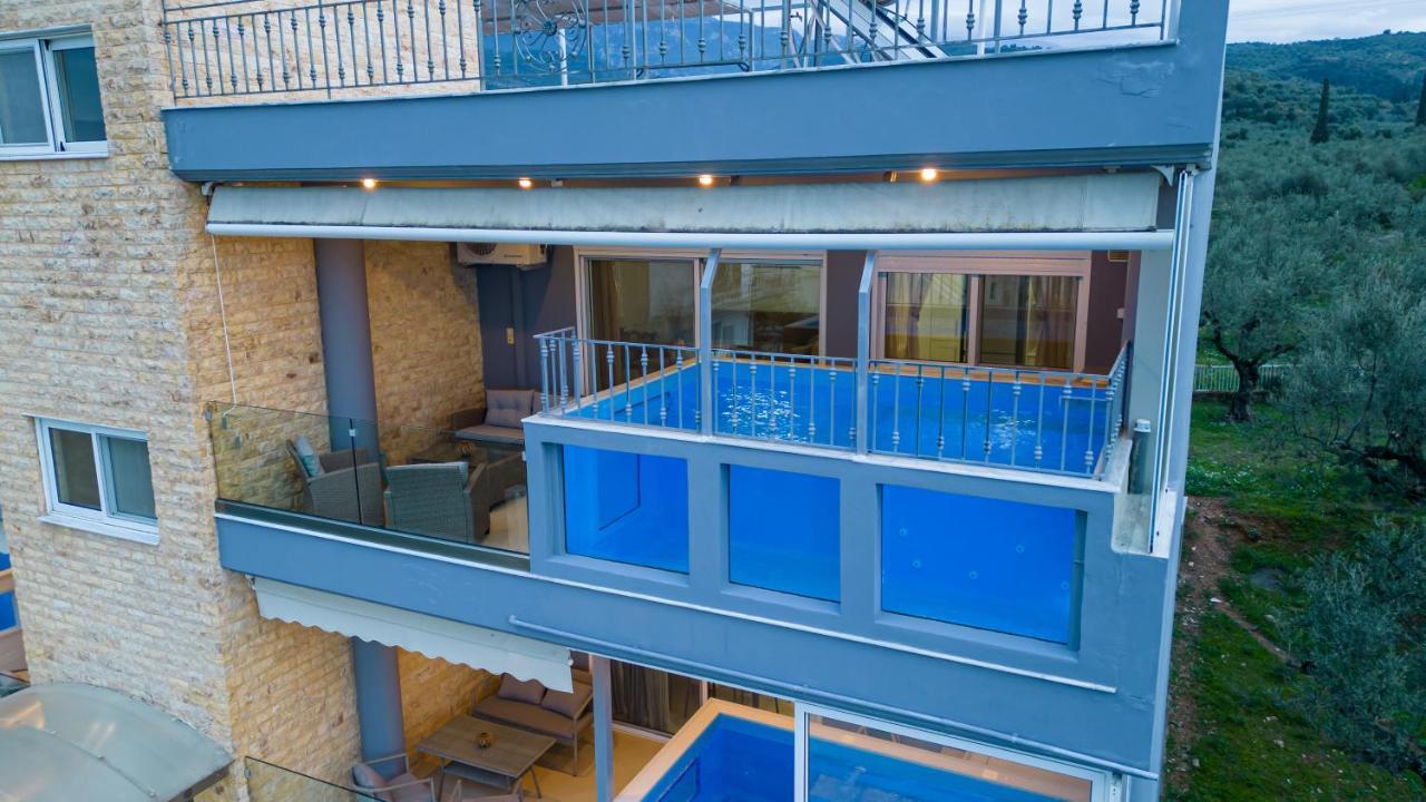 Grand Suites With Private Pools Apartment Kalamata