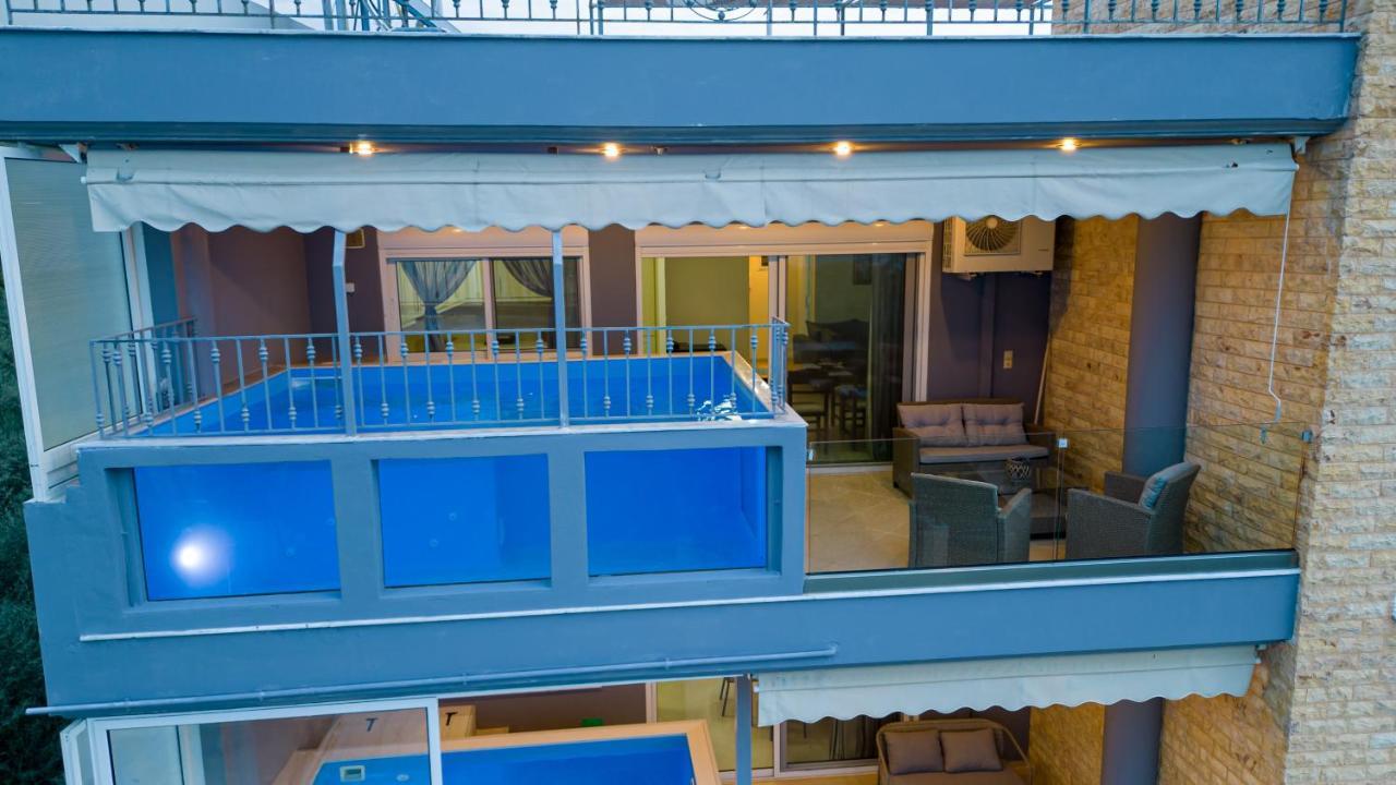 Grand Suites With Private Pools