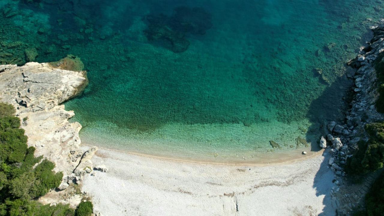 Beachfront Holiday home *