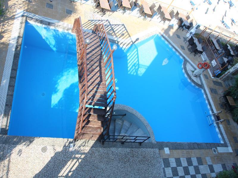 Aparthotel Pebble Plomari