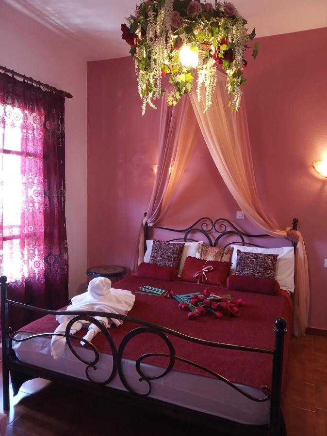 Athina-milina Inn *