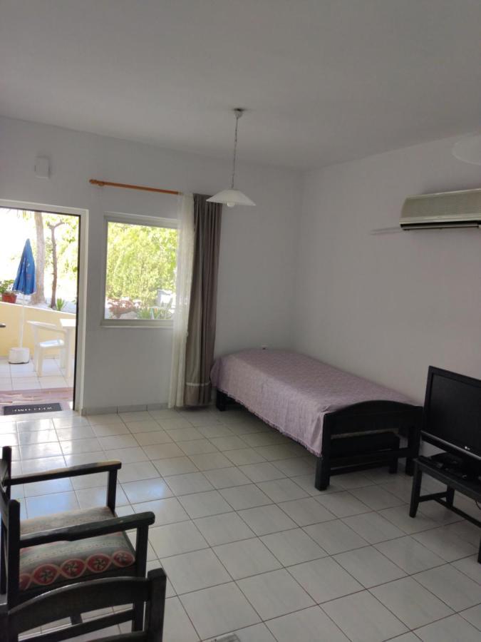 Zinovia Apartment *