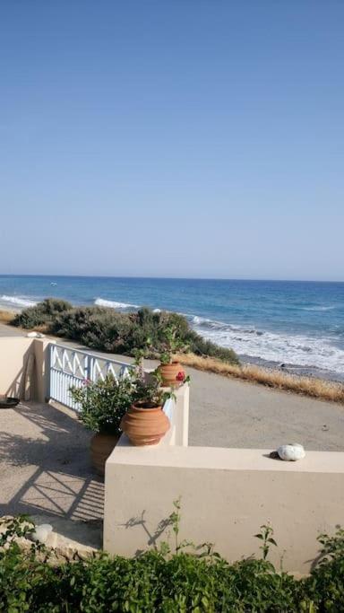 Elda Strandhaus Holiday home Keratokampos