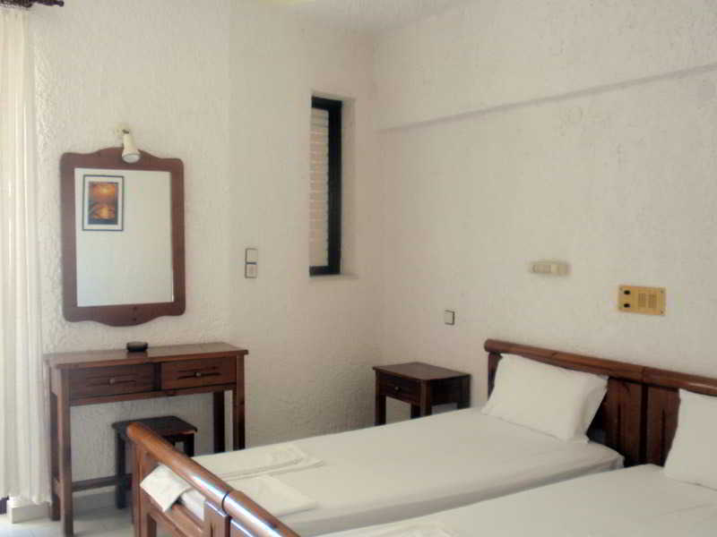 Fevro Hotel 2*