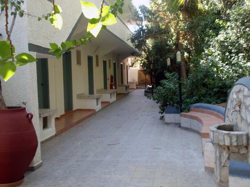 Fevro Hotel