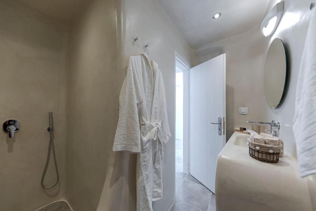 Aleanna Traditional Villa