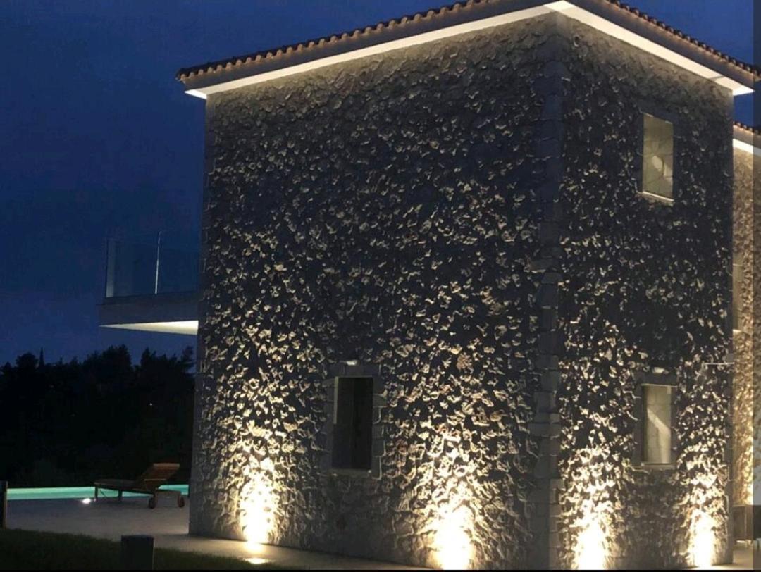 Kefalonia Stone - Petros Kefalonica