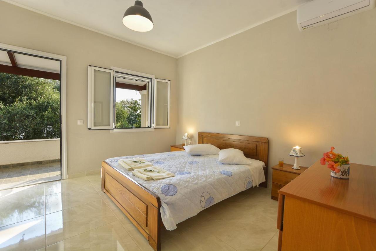Holiday home Deja Blue House Kato Spilaion