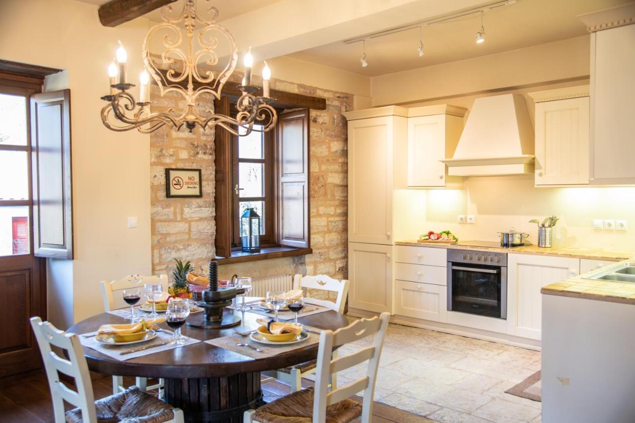 Guest house Epoches