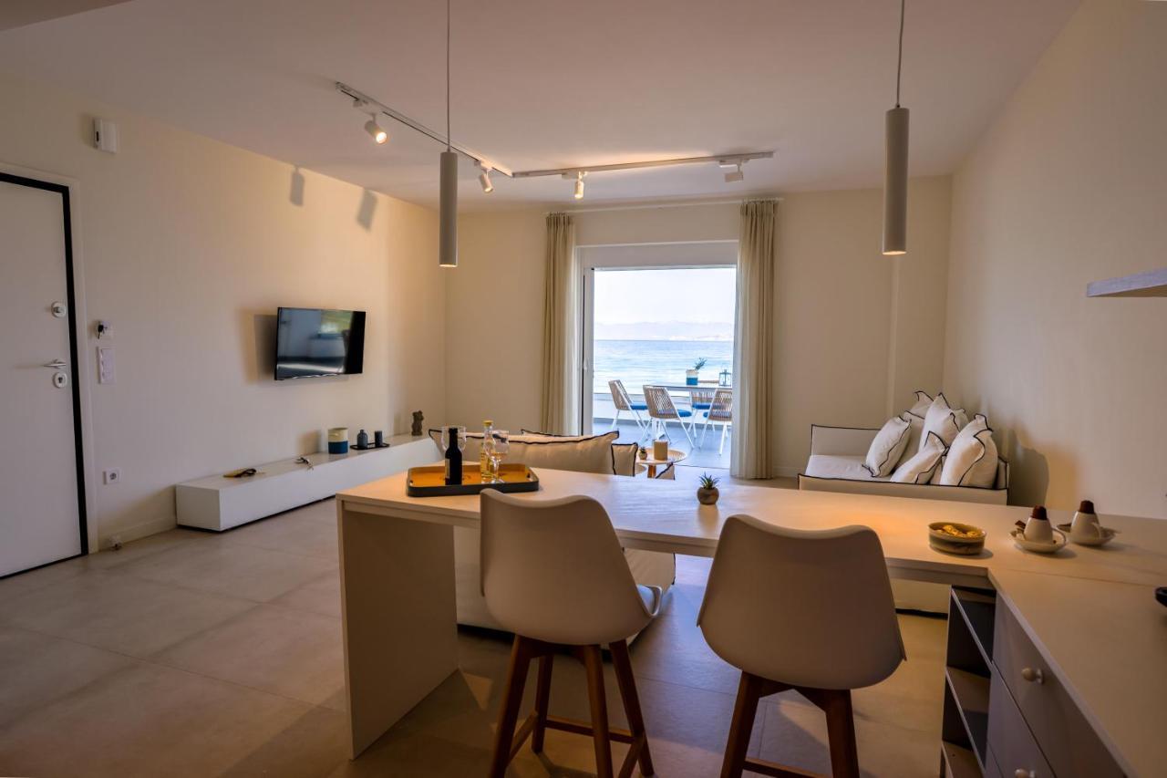 La Bleue Beachfront Boutique Apartment *